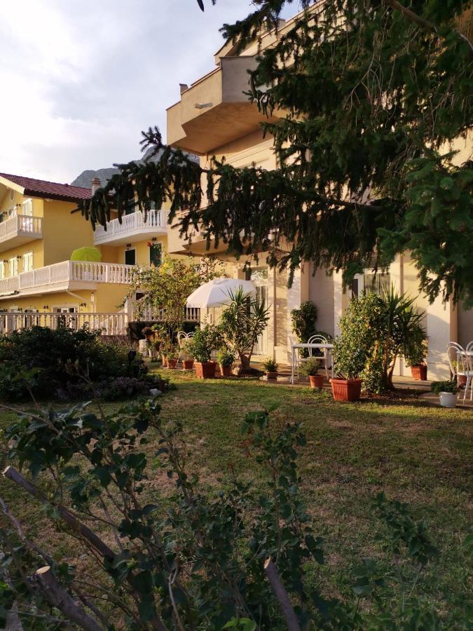 Apartments Sretna Gradac  Kültér fotó