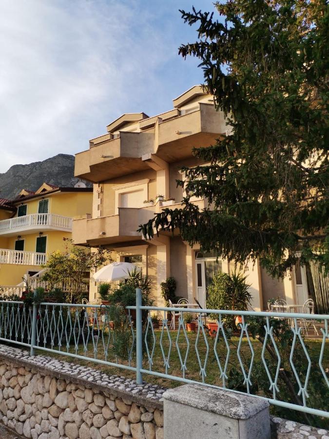 Apartments Sretna Gradac  Kültér fotó